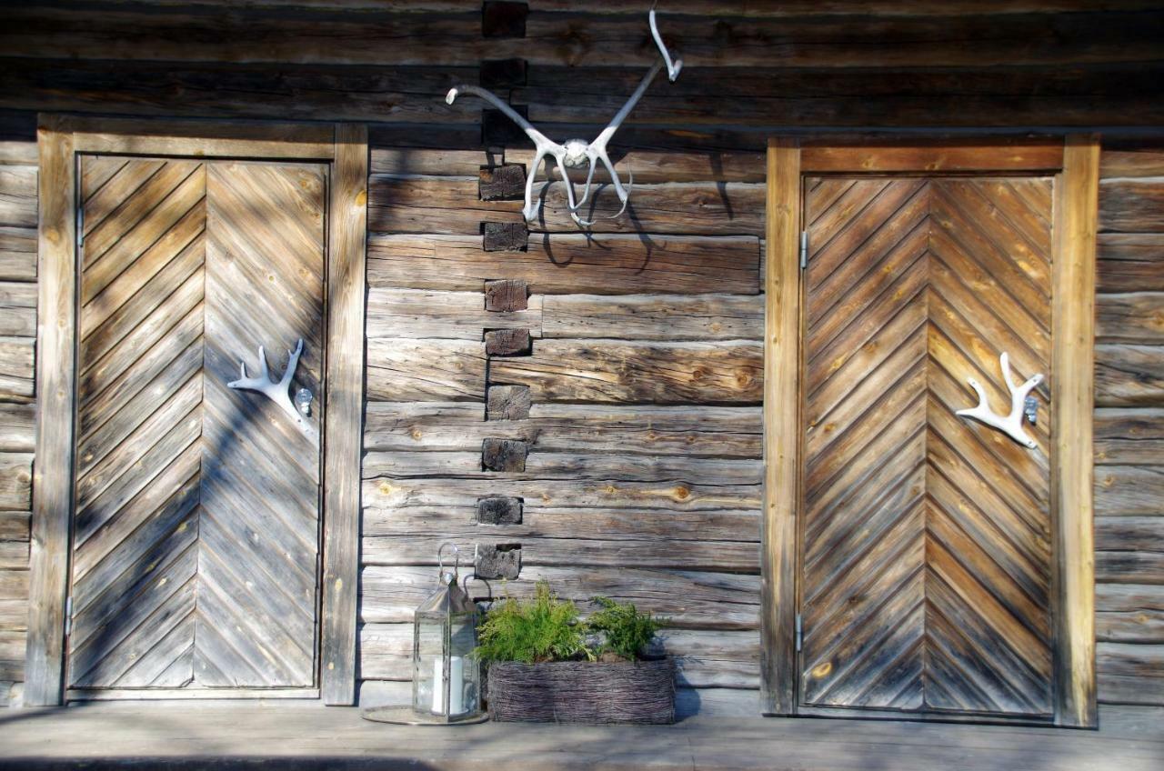 Lauri Historical Log House Manor Hotel Rovaniemi Exterior photo