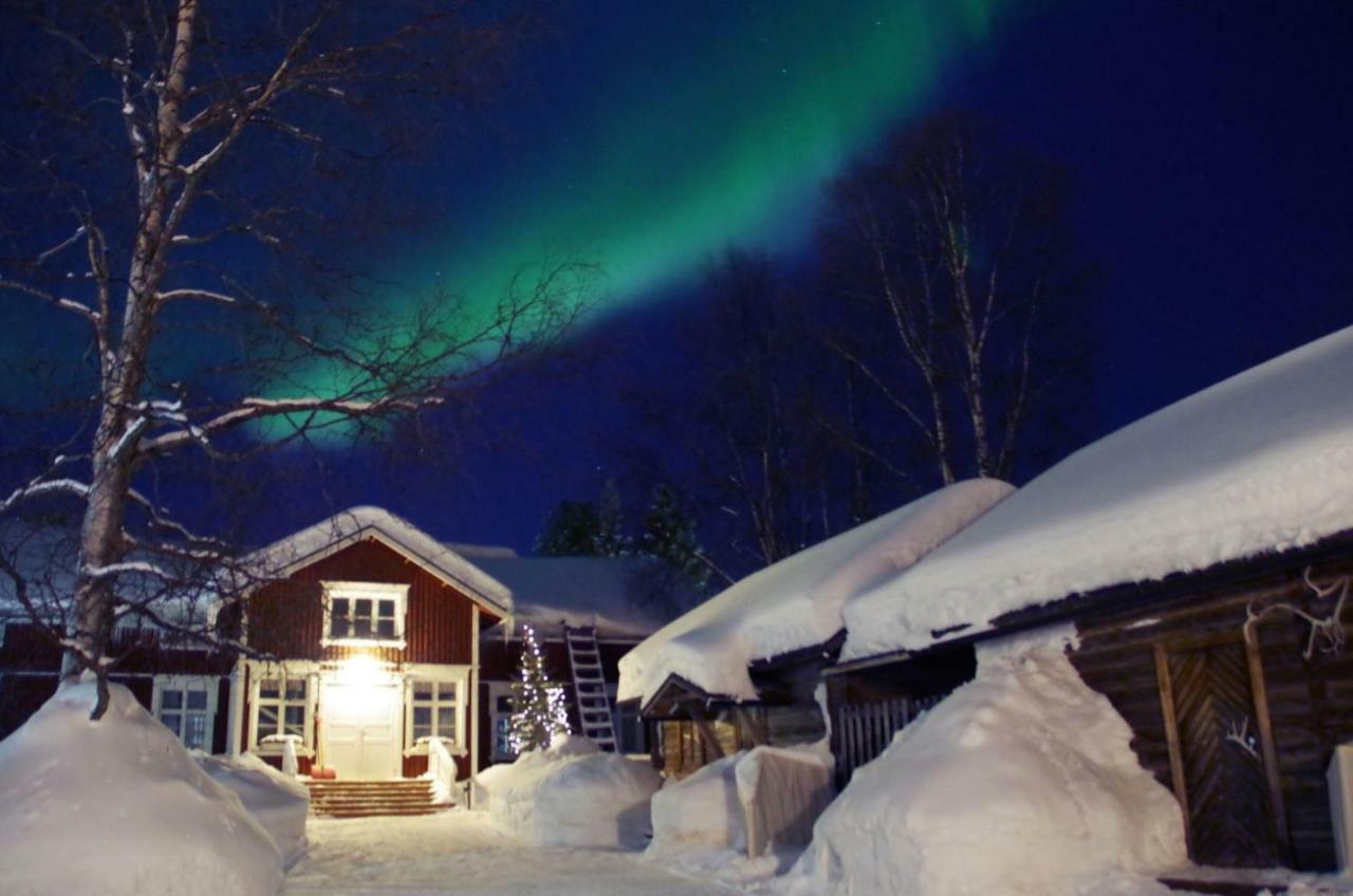 Lauri Historical Log House Manor Hotel Rovaniemi Exterior photo